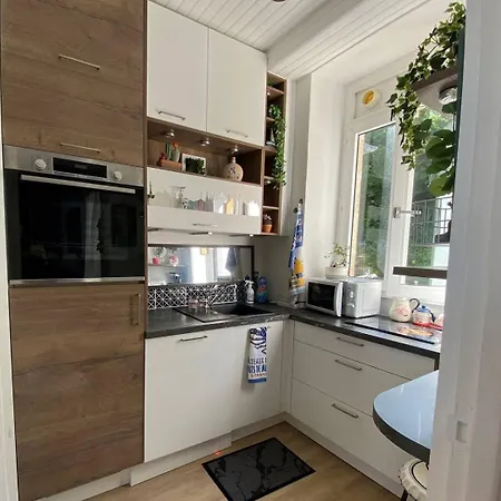 Avec Superbe Vue Au 1er Etage Du Chateau De Trestraou - Ref 863 Daire Perros-Guirec