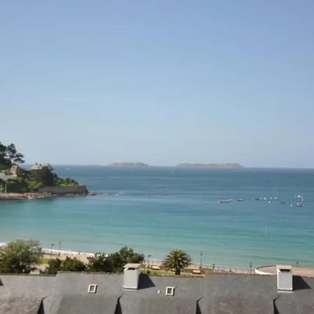 Apartment Avec Superbe Vue Au 1er Etage Du Chateau De Trestraou - Ref 863 Perros-Guirec